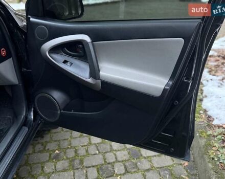 Черный Тойота РАВ 4, объемом двигателя 2.36 л и пробегом 268 тыс. км за 7500 $, фото 37 на Automoto.ua