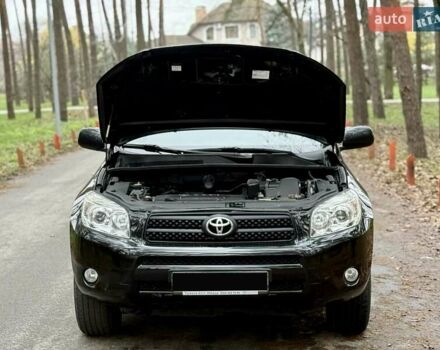 Чорний Тойота РАВ 4, об'ємом двигуна 2 л та пробігом 177 тис. км за 10999 $, фото 58 на Automoto.ua