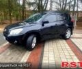 Черный Тойота РАВ 4, объемом двигателя 2 л и пробегом 280 тыс. км за 10000 $, фото 1 на Automoto.ua