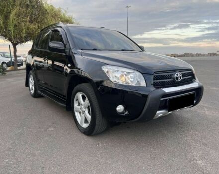 Черный Тойота РАВ 4, объемом двигателя 2 л и пробегом 275 тыс. км за 10300 $, фото 1 на Automoto.ua