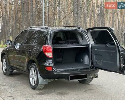 Чорний Тойота РАВ 4, об'ємом двигуна 2 л та пробігом 176 тис. км за 10750 $, фото 43 на Automoto.ua