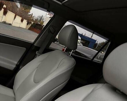 Черный Тойота РАВ 4, объемом двигателя 2.4 л и пробегом 268 тыс. км за 10500 $, фото 16 на Automoto.ua