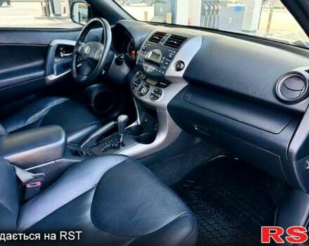 Черный Тойота РАВ 4, объемом двигателя 2 л и пробегом 200 тыс. км за 11000 $, фото 7 на Automoto.ua