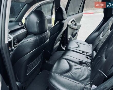 Черный Тойота РАВ 4, объемом двигателя 2.2 л и пробегом 219 тыс. км за 7999 $, фото 30 на Automoto.ua