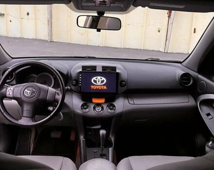 Черный Тойота РАВ 4, объемом двигателя 2.4 л и пробегом 268 тыс. км за 10500 $, фото 12 на Automoto.ua