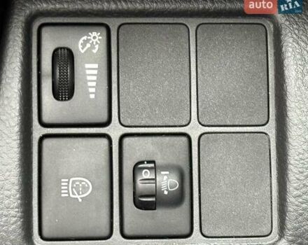 Чорний Тойота РАВ 4, об'ємом двигуна 2 л та пробігом 177 тис. км за 10999 $, фото 44 на Automoto.ua