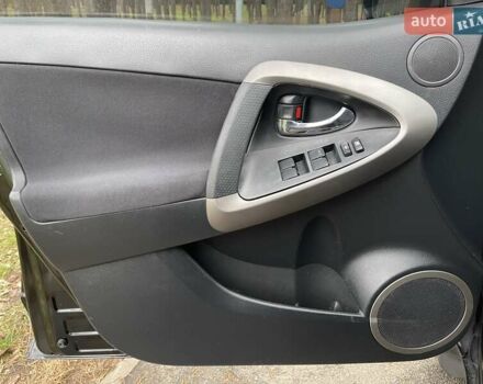 Черный Тойота РАВ 4, объемом двигателя 2 л и пробегом 176 тыс. км за 10450 $, фото 37 на Automoto.ua