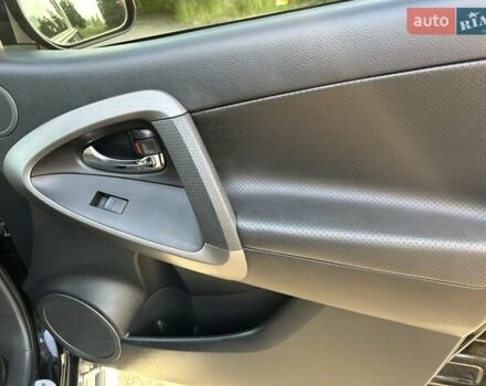 Черный Тойота РАВ 4, объемом двигателя 2.2 л и пробегом 227 тыс. км за 10500 $, фото 38 на Automoto.ua