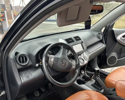 Черный Тойота РАВ 4, объемом двигателя 2.2 л и пробегом 316 тыс. км за 4290 $, фото 12 на Automoto.ua