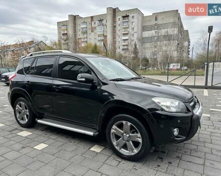 Черный Тойота РАВ 4, объемом двигателя 2.2 л и пробегом 227 тыс. км за 10500 $, фото 1 на Automoto.ua