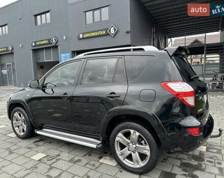 Черный Тойота РАВ 4, объемом двигателя 2.2 л и пробегом 227 тыс. км за 10500 $, фото 3 на Automoto.ua