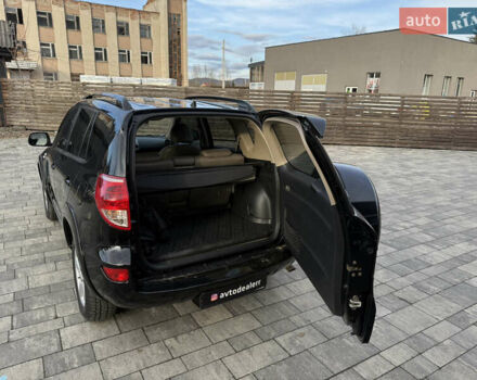 Черный Тойота РАВ 4, объемом двигателя 2.2 л и пробегом 274 тыс. км за 9500 $, фото 54 на Automoto.ua