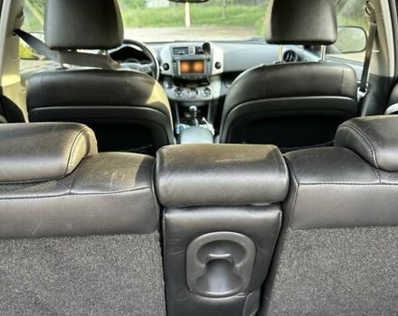 Черный Тойота РАВ 4, объемом двигателя 2.2 л и пробегом 227 тыс. км за 10500 $, фото 47 на Automoto.ua