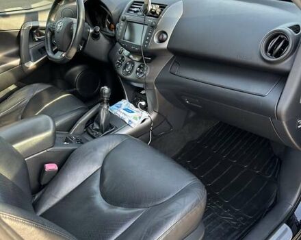 Черный Тойота РАВ 4, объемом двигателя 2.2 л и пробегом 227 тыс. км за 10500 $, фото 41 на Automoto.ua