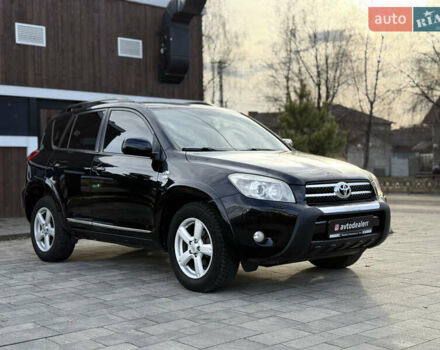Черный Тойота РАВ 4, объемом двигателя 2.2 л и пробегом 274 тыс. км за 9500 $, фото 2 на Automoto.ua