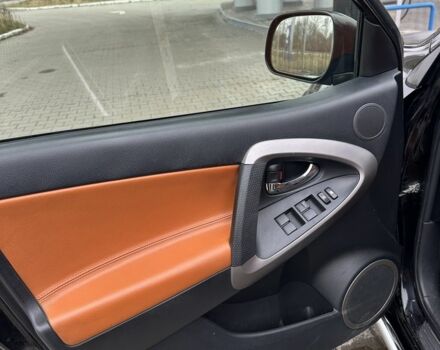 Черный Тойота РАВ 4, объемом двигателя 2.2 л и пробегом 316 тыс. км за 4290 $, фото 9 на Automoto.ua