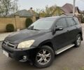 Черный Тойота РАВ 4, объемом двигателя 2 л и пробегом 230 тыс. км за 6800 $, фото 1 на Automoto.ua
