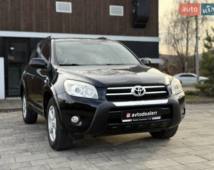 Черный Тойота РАВ 4, объемом двигателя 2.2 л и пробегом 274 тыс. км за 9500 $, фото 4 на Automoto.ua