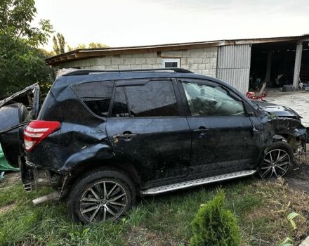Чорний Тойота РАВ 4, об'ємом двигуна 2 л та пробігом 180 тис. км за 6000 $, фото 5 на Automoto.ua