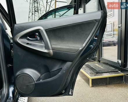 Черный Тойота РАВ 4, объемом двигателя 2.23 л и пробегом 249 тыс. км за 13800 $, фото 22 на Automoto.ua