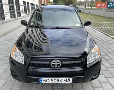 Черный Тойота РАВ 4, объемом двигателя 2.49 л и пробегом 220 тыс. км за 10500 $, фото 1 на Automoto.ua