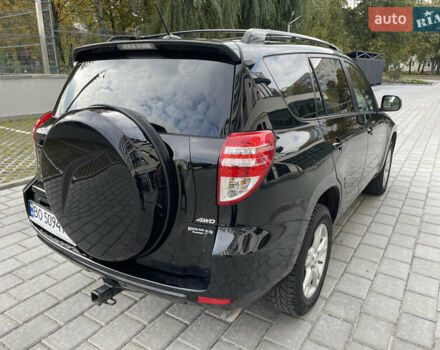 Черный Тойота РАВ 4, объемом двигателя 2.49 л и пробегом 220 тыс. км за 10500 $, фото 2 на Automoto.ua
