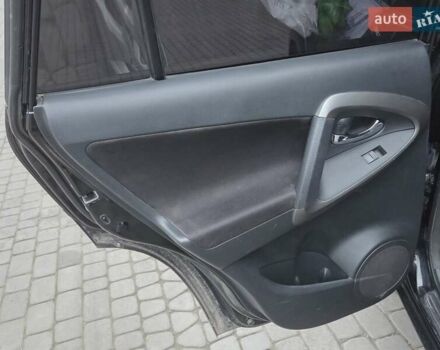 Черный Тойота РАВ 4, объемом двигателя 2.2 л и пробегом 170 тыс. км за 11000 $, фото 8 на Automoto.ua