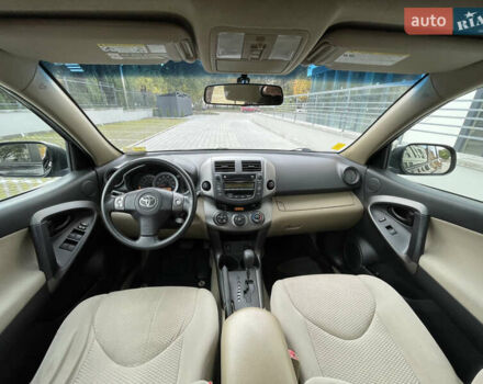 Черный Тойота РАВ 4, объемом двигателя 2.49 л и пробегом 220 тыс. км за 10500 $, фото 15 на Automoto.ua