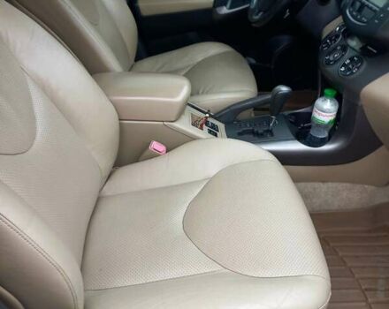 Чорний Тойота РАВ 4, об'ємом двигуна 2.36 л та пробігом 241 тис. км за 13600 $, фото 10 на Automoto.ua