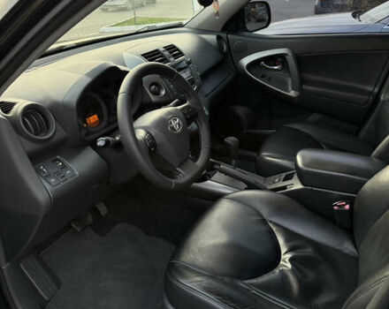 Черный Тойота РАВ 4, объемом двигателя 2 л и пробегом 173 тыс. км за 13300 $, фото 12 на Automoto.ua