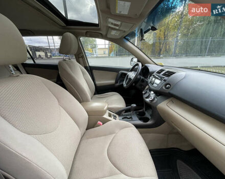 Черный Тойота РАВ 4, объемом двигателя 2.49 л и пробегом 220 тыс. км за 10500 $, фото 20 на Automoto.ua