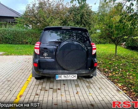 Черный Тойота РАВ 4, объемом двигателя 2 л и пробегом 185 тыс. км за 13500 $, фото 3 на Automoto.ua