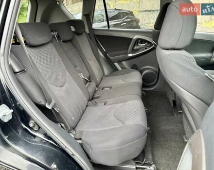 Черный Тойота РАВ 4, объемом двигателя 2 л и пробегом 203 тыс. км за 11500 $, фото 10 на Automoto.ua