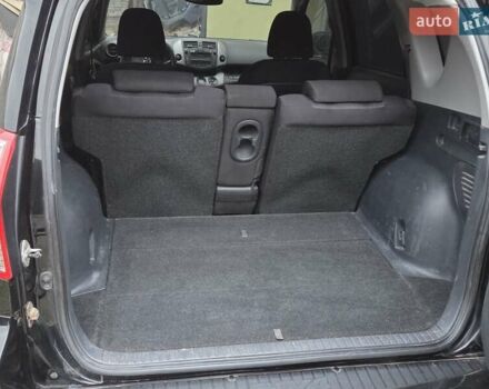 Черный Тойота РАВ 4, объемом двигателя 2.2 л и пробегом 170 тыс. км за 11000 $, фото 3 на Automoto.ua