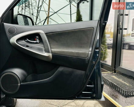 Черный Тойота РАВ 4, объемом двигателя 2.23 л и пробегом 249 тыс. км за 13800 $, фото 25 на Automoto.ua