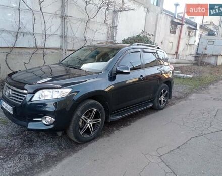 Чорний Тойота РАВ 4, об'ємом двигуна 2 л та пробігом 105 тис. км за 16200 $, фото 2 на Automoto.ua