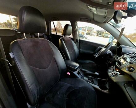 Черный Тойота РАВ 4, объемом двигателя 2.2 л и пробегом 182 тыс. км за 13950 $, фото 50 на Automoto.ua