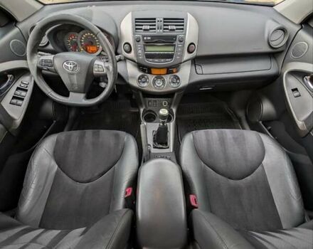 Чорний Тойота РАВ 4, об'ємом двигуна 2.2 л та пробігом 178 тис. км за 15000 $, фото 8 на Automoto.ua