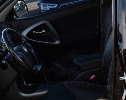 Чорний Тойота РАВ 4, об'ємом двигуна 2 л та пробігом 178 тис. км за 13850 $, фото 13 на Automoto.ua