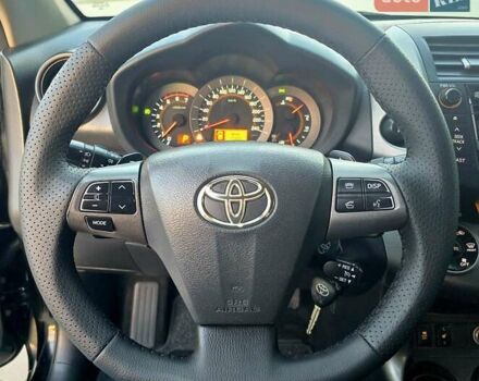 Черный Тойота РАВ 4, объемом двигателя 2.2 л и пробегом 182 тыс. км за 13950 $, фото 74 на Automoto.ua