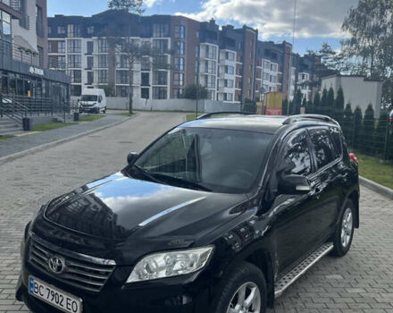 Чорний Тойота РАВ 4, об'ємом двигуна 2 л та пробігом 138 тис. км за 11500 $, фото 1 на Automoto.ua