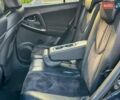 Чорний Тойота РАВ 4, об'ємом двигуна 2 л та пробігом 210 тис. км за 12500 $, фото 31 на Automoto.ua