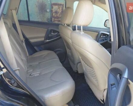 Черный Тойота РАВ 4, объемом двигателя 2.23 л и пробегом 247 тыс. км за 13600 $, фото 4 на Automoto.ua