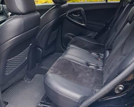 Чорний Тойота РАВ 4, об'ємом двигуна 2 л та пробігом 278 тис. км за 13500 $, фото 2 на Automoto.ua