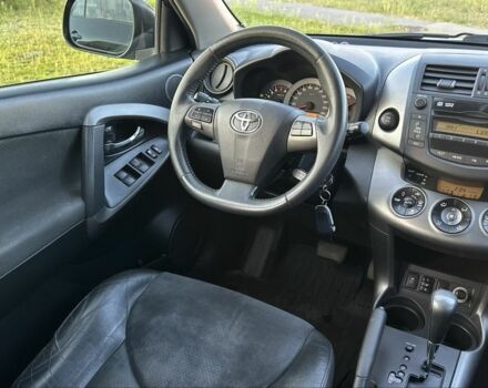 Чорний Тойота РАВ 4, об'ємом двигуна 2 л та пробігом 190 тис. км за 4700 $, фото 6 на Automoto.ua