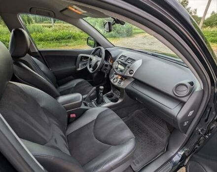 Чорний Тойота РАВ 4, об'ємом двигуна 2.2 л та пробігом 178 тис. км за 15000 $, фото 10 на Automoto.ua