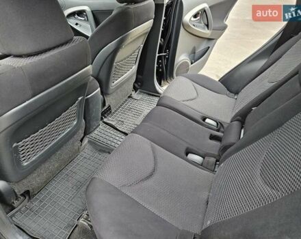 Черный Тойота РАВ 4, объемом двигателя 2.2 л и пробегом 270 тыс. км за 10500 $, фото 12 на Automoto.ua