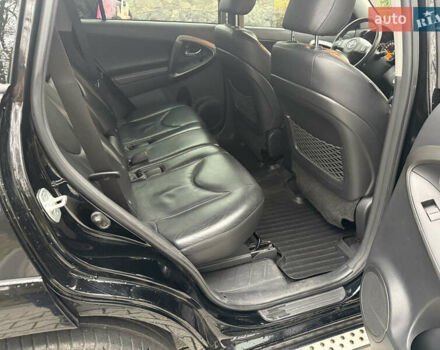 Черный Тойота РАВ 4, объемом двигателя 2.36 л и пробегом 155 тыс. км за 12500 $, фото 8 на Automoto.ua