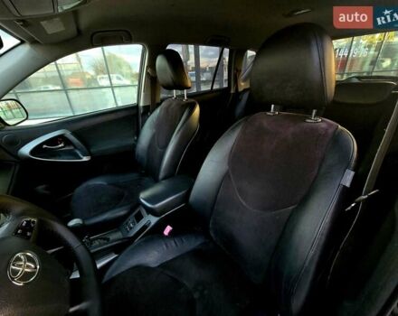 Черный Тойота РАВ 4, объемом двигателя 2.2 л и пробегом 182 тыс. км за 13950 $, фото 70 на Automoto.ua
