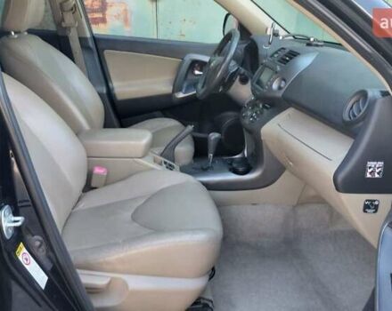 Черный Тойота РАВ 4, объемом двигателя 2.23 л и пробегом 247 тыс. км за 13600 $, фото 5 на Automoto.ua